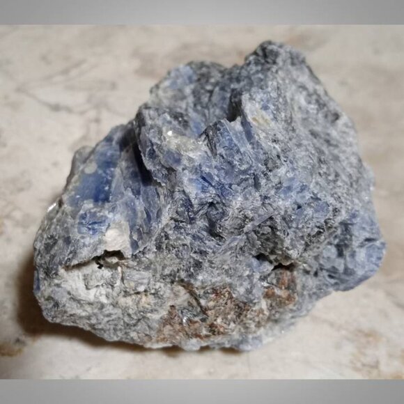 blue KYANITE stone rock crystal chunk : CHAKRA : serenity : honesty 01 - Picture 3 of 8
